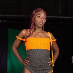 Meet your Posher, Desha